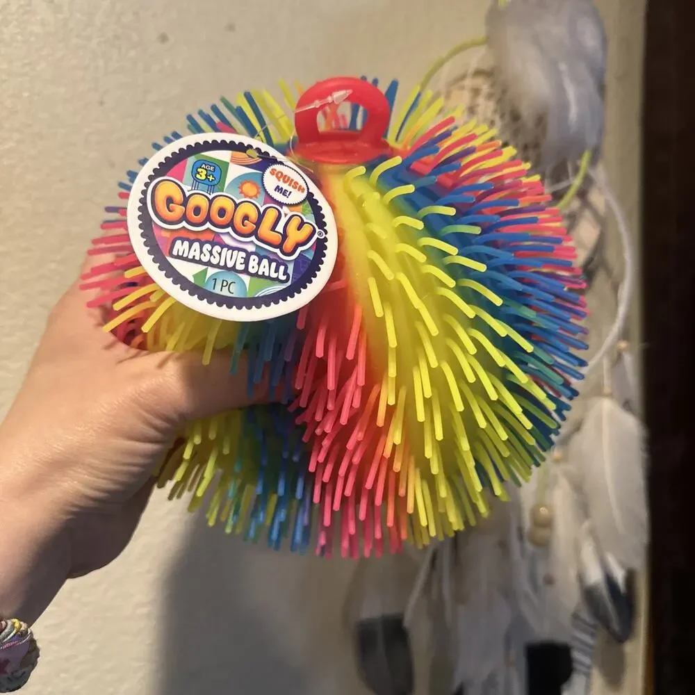 Ja-Ru Googly Massive Rainbow Ball